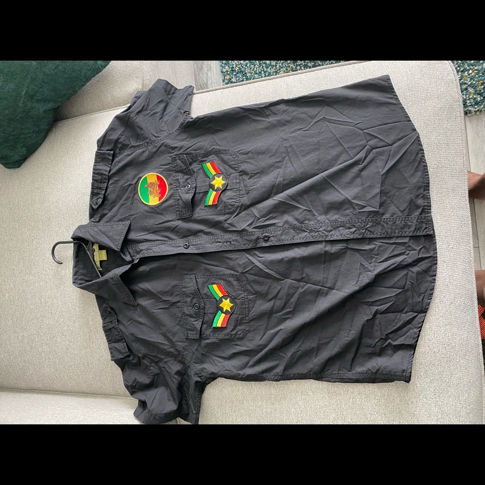 Black shirt